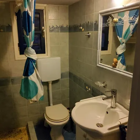 μπαλκόνι στο αιγαίο * Schoinoussa